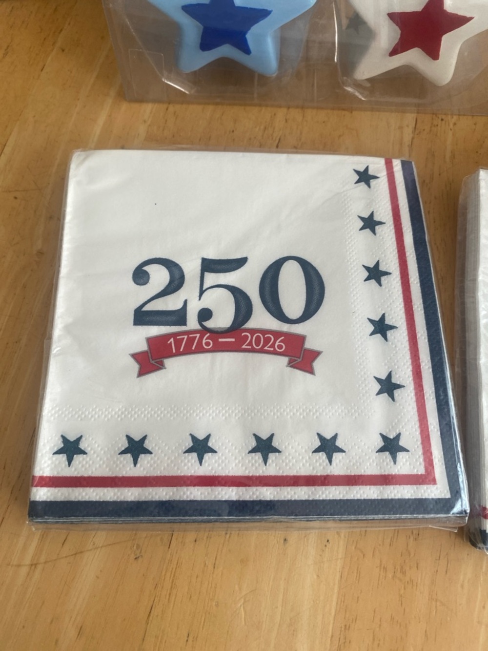 Patriotic Star salt & pepper shakers w 250th Anniversary Napkins (40) NWT Bbq - Picture 3 of 4